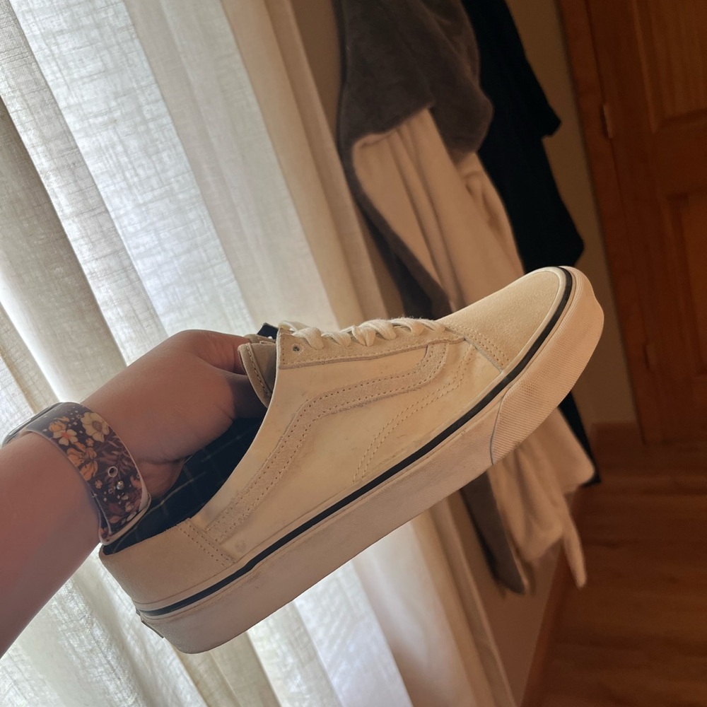 Vans Low Top Sneakers